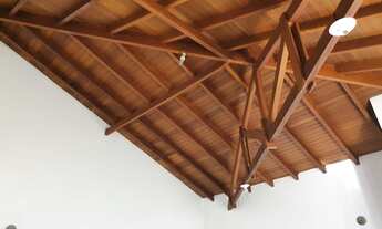 Imagem 4: Chácara a venda COM 3 SUÍTES e 5 mil metros para lazer em Brotas - SP