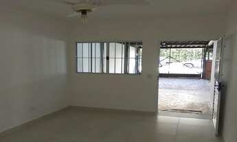 Imagem: 02 quartos, sala, cozinha, quintal, Wc e