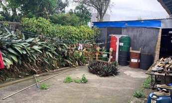 Imagem 2: CASA 02 DORMITÓRIOS - VAGA P/ ATÉ 04 CARROS !!