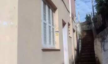 Imagem 3: Terreno com 3 casas e pátio no Cristo Redentor