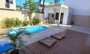 Imagem 2: Casa de condomínio para venda possui 190 metros quadrados com 4 quartos