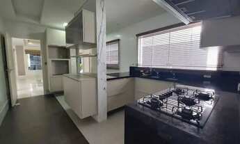 Imagem 6: Casa de condomínio sobrado para aluguel tem 276 metros quadrados com 4 quartos