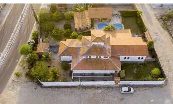 Imagem 2: Casa Praia Exclusiva com 6 Quartos Piscina na Avenida Principal do Icaraí Ceará à Venda Po