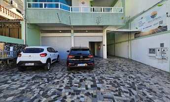 Imagem 2: Galpão no São Francisco medindo 200m2. Com duas salas de escritório, meses, split copa e