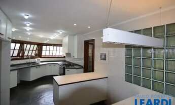 Imagem 7: CASA ASSOBRADADA - ALPHAVILLE - SP