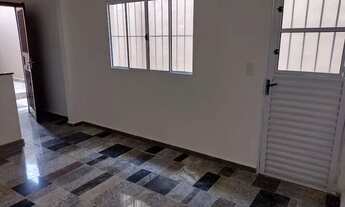 Imagem 5: Térrea para venda com 2 quartos, sala, cozinha e 2 banheiro está localizada na Vila Norma