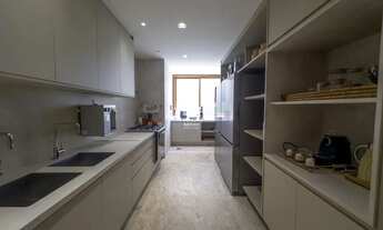 Imagem 4: Sobrado para venda possui 750 metros quadrados com 6 quartos