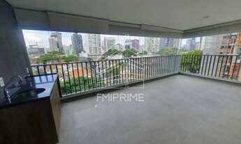 Imagem 3: APTO COM PISO LAMINADO E ARMÁRIOS