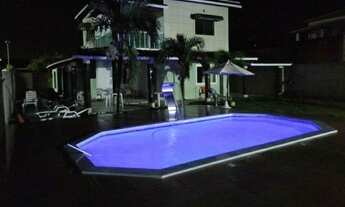 Imagem: Alugo belíssimo sobrado com piscina !