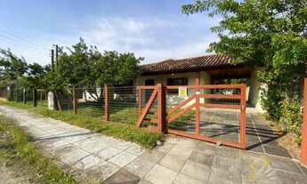 Imagem 2: Casa e Sobrado de 3 dormitórios à Venda - Xangri-lá