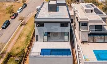 Imagem 6: Casa de condomínio para venda possui 350 metros quadrados com 5 quartos