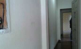 Imagem 2: Casa para venda possui 279 metros quadrados com 3 quartos em Vila Mogilar - Mogi das Cruze