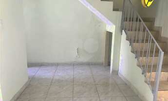 Imagem 6: Sobrado na Parada Inglesa com renda