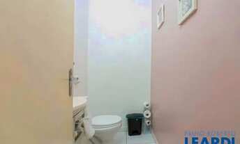 Imagem: CASA ASSOBRADADA - VILA ROMANA - SP