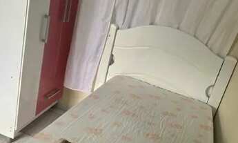 Imagem 6: Kitinets mobiliadas só para moças ,não fumantes