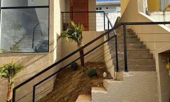 Imagem 3: Casa nova, moderna 3 suites, acabamento de 1ra, quintal piscina e gourmet