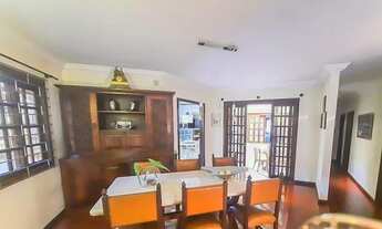 Imagem 2: Casa Residencial para Venda no Cachoeira em Curitiba, 380 m²