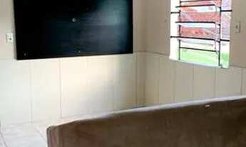 Imagem 2: Casa ampla sozinha no terreno