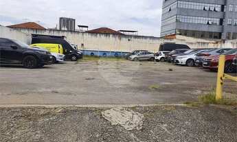 Imagem 2: Terreno plano, a poucos metros da estação do metro, vende junto com outros lotes, total de