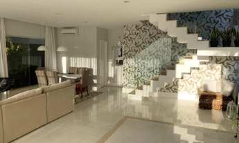 Imagem 3: Casa de condomínio para venda possui 350 metros quadrados com 4 quartos