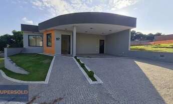 Imagem: Casa térrea à venda em condomínio fechado