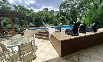 Imagem: Linda casa com vista para mata !