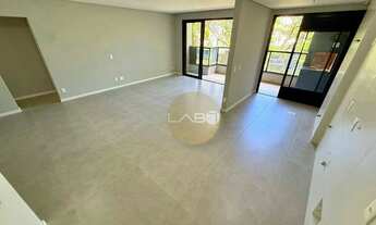 Imagem 7: Apartamento à Venda em Jurerê 3 Suítes, Varanda com Churrasqueira e 2 Vagas