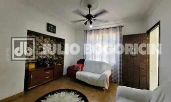 Imagem: Casa frente de rua com 7 quartos. 2 vagas