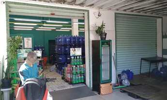 Imagem: Distribuidora de Água em bairro nobre da