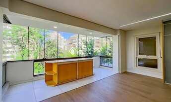 Imagem 2: Imóvel para aluguel tem 177 metros quadrados com 3 quartos em Mont Serrat - Porto Alegre