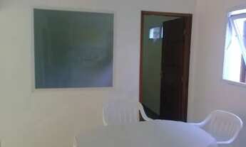 Imagem 3: Casa em Itaipuaçu em rua fechada com portão eletrônico e entrada individual com garagem