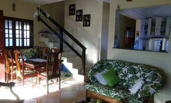 Imagem: Casa à venda com 750m² no bairro Balneário