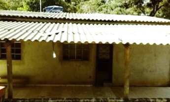 Imagem: Sitio de mil metros casa simples, mas aconchegante