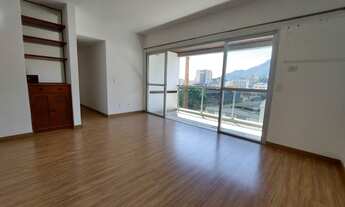 Imagem 2: 2 quartos (sendo um suíte), varada, garagem, 111 m2