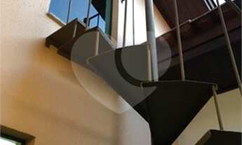 Imagem 6: Excelente sobrado (360 m² A/C), apropriada para locação residencial ou comercial ao lado