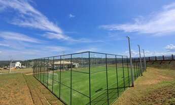 Imagem 2: Casa de condomínio para venda possui 393 metros quadrados em Jardins Capri - Senador Caned