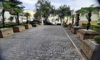 Imagem 5: AP de alto padrão com 310 m² úteis repleto de armários e 2 vagas. Para venda ou locação mo