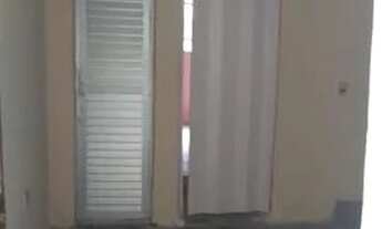 Imagem 5: Casa para alugar - céu azul