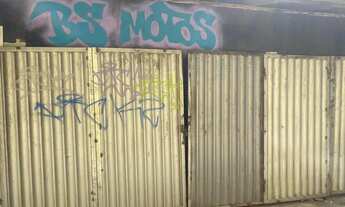 Imagem 3: Pra vender agora essa garagem podendo ser transformada em kitnet