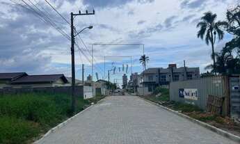 Imagem 5: Casa para Venda em Balneário Piçarras, Itacolomi, 3 dormitórios, 1 suíte, 2 banheiros, 1 v