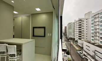 Imagem 7: LINDO DECORADO, DE FRENTE, HÁ UMA QUADRA DO MAR!