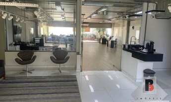 Imagem 4: Prédio com 520m² 1 sala, 1 cozinha, 5 banheiros, 3 vagas com elevador à venda, - Vila P