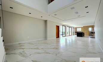 Imagem 2: Casa em condomínio fechado com 4 quartos sendo 02 suítes à venda, 250 m² por R$ 1.830.000