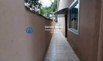 Imagem 2: Sobrado 140M²- 2 suítes, lavabo, Quintal, Churrasqueira- 2 vagas