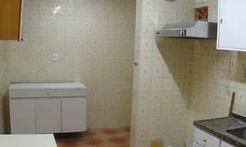 Imagem 2: Apt de Sala e Dois quartos na Tijuca junto à Praça Sães Pena com área de serviço e Garagem