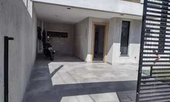 Imagem 4: Sobrado Triplex Alto Padrão Amplo terreno de esquina