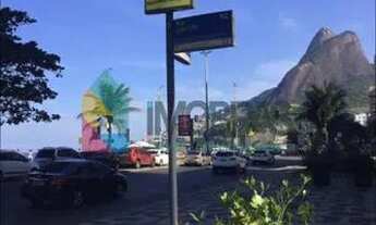 Imagem 2: LEBLON ! 2 QUARTOS ,SALA ESPAÇOSA REFORMADISSIMO COM ESTRUTURA DE 1a EM HIDRAULICA E ELET