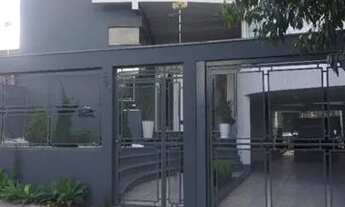 Imagem 1: Sobrado para Venda - 470m², 3 dormitórios, sendo 2 suites, 4 vagas - Santo Antonio