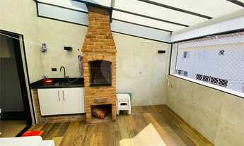 Imagem 4: Casa triplex com 3 dormitórios, 2 suítes, 4 banheiros, sala, churrasqueira e piscina