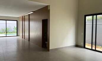 Imagem 2: Casa Alphaville 2 para venda possui 242 metros quadrados com 3 suítes